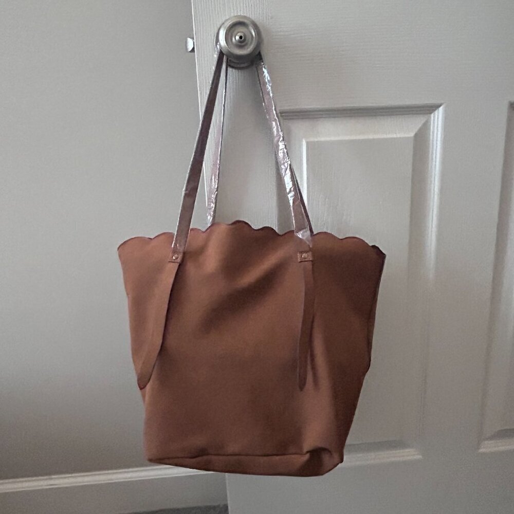 NWT T-Shirt & Jeans Tote with Grommets and Tassel Vegan Suede Shoulder Bag NEW - Picture 6 of 16